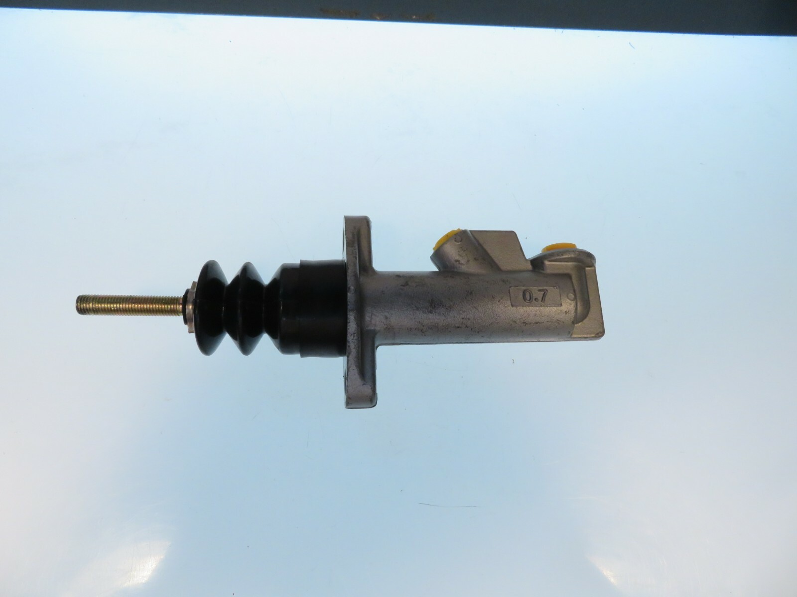 .700" Bore Clutch Master Cylinder Fits Aston Martin DB5 DB6 DBS & Vantage