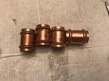 LOT OF 4 VIEGA PRS Copper Press Fitting PF 01907 1-1/4 No Stop Coupling
