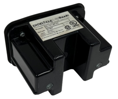 USED PINNACLE SYSTEMS UL-101-4P-DC SAFETY SWITCH 24VDC5W