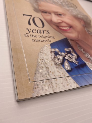 Herald Sun Platinum Jubilee Commemorative Issue the Queen 70 Years as Monarch - Picture 3 of 11