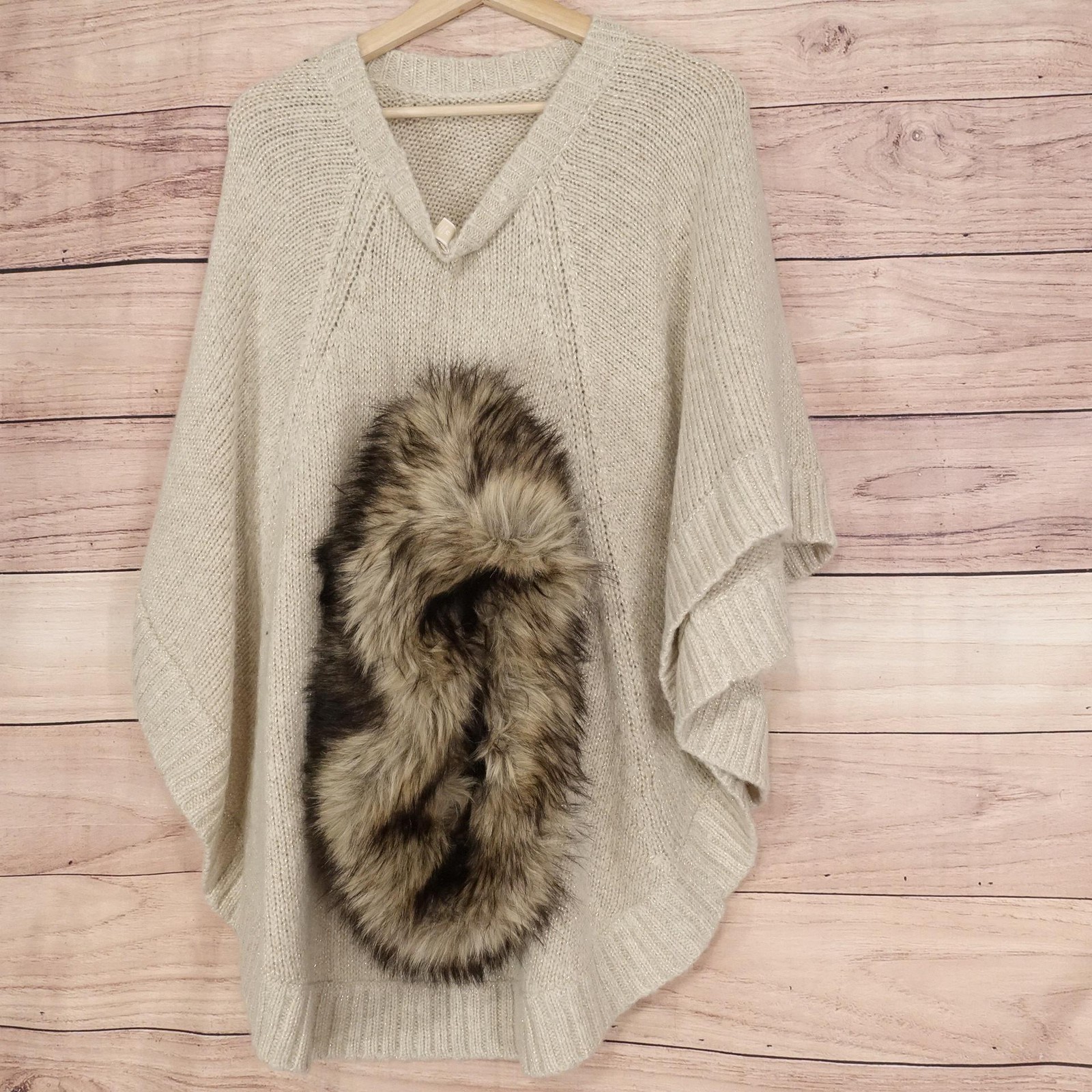 New! Michael Kors Poncho Sweater Womens Medium Cream Fur Collar Knit thumbnail 8