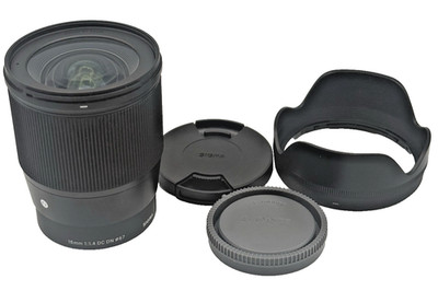 SIGMA 16mm F/1.4 DC DN Contemporary Lens for Sony E mount Hood & Caps *Scratch