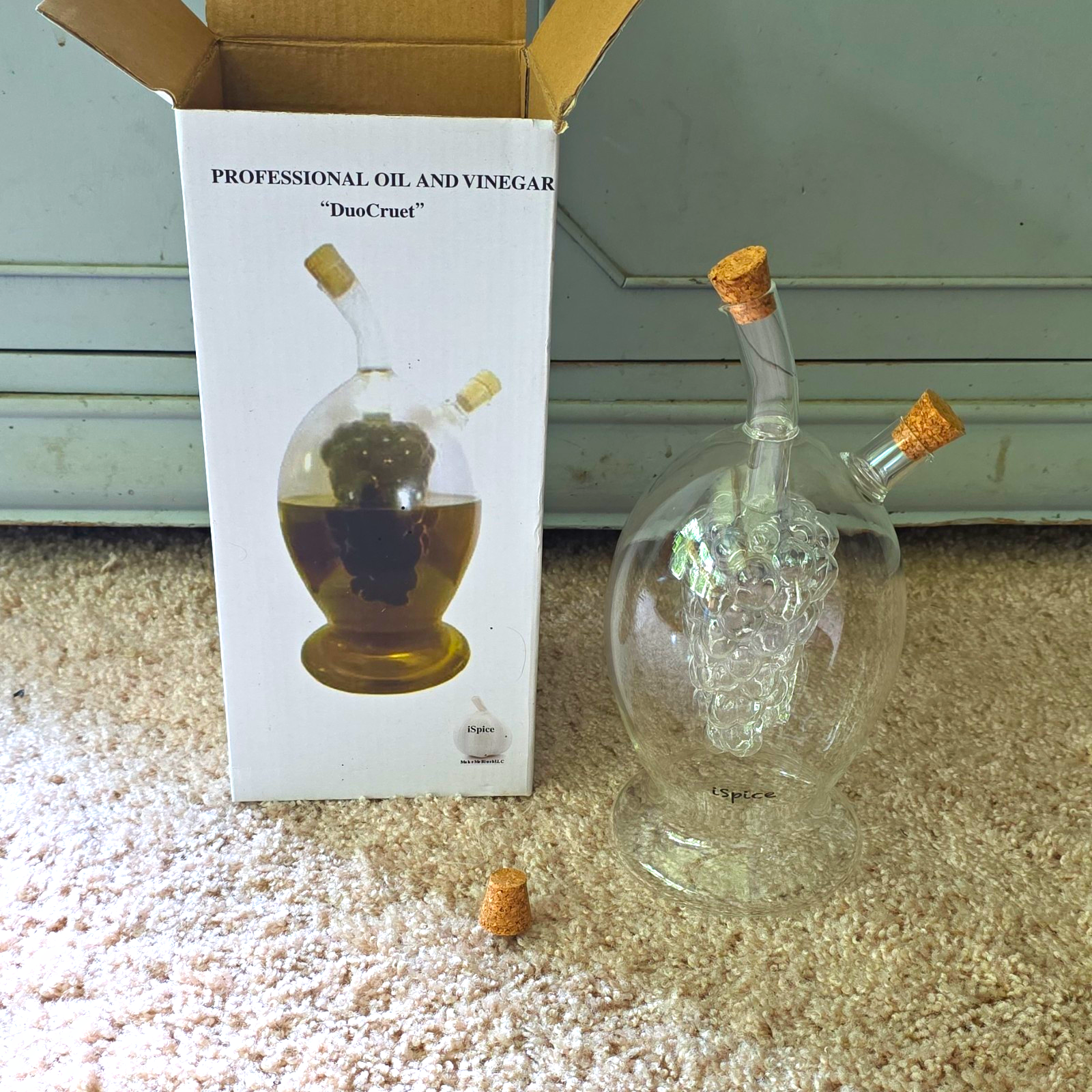 iSpice DuoCruet Glass Oil & Vinegar Dispenser Set, Cork Stoppers, Pour Spouts