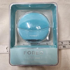 Foreo Luna 3 Mini Smart Facial Cleansing & Firming Massage Mint