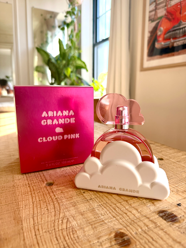 Ariana Grande Cloud Pink Perfume