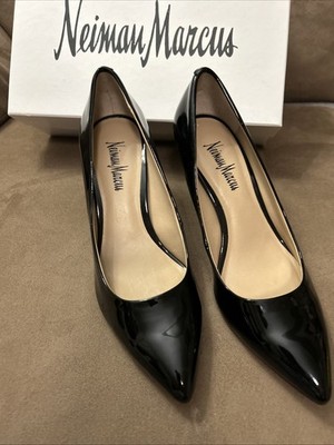 NEIMAN MARCUS 7.5 Black Patent Leather Pumps  Pointed Toe Heels Shoes Mint!
