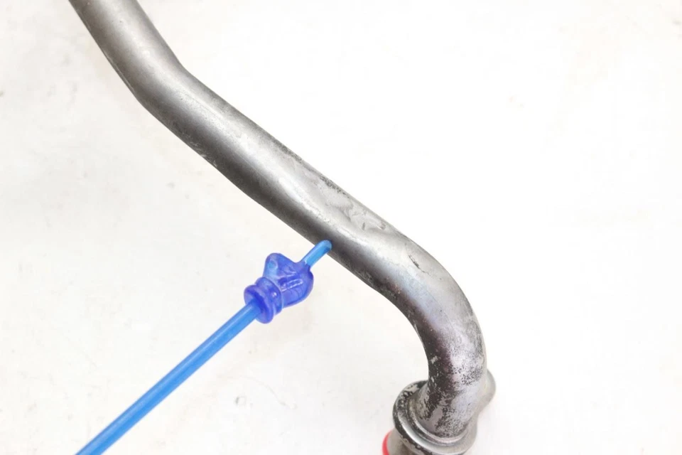 08-13 BMW M3 4.0L Engine Oil Cooler Lines *Dented See Pictures* Foto 2 de 4