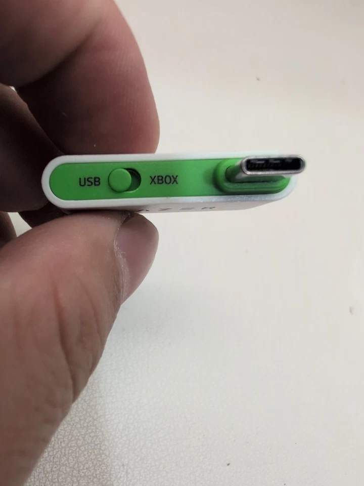 OEM Razer USB-C Xbox Dongle for BlackShark V2 Pro Headset White Dongle RC30-0448 - Image 2 of 3