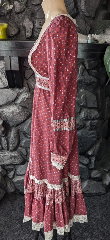 复古 20 世纪 70 年代 Gunne Sax Jessica McClintock 及膝玫瑰印花草原连衣裙 9 码 — 第 3/4 张图片