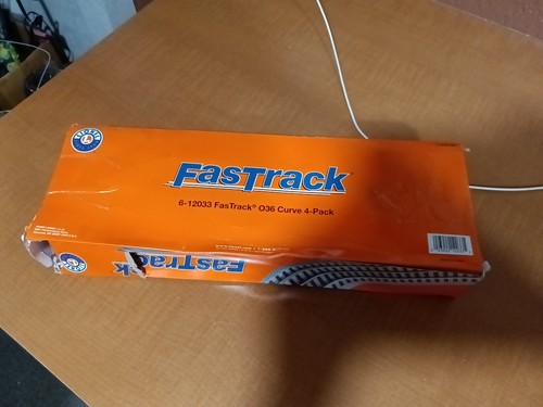 Lionel 612033 O Gauge Curve Track - 4 Pack - Picture 2 of 5