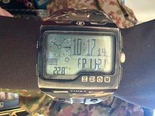 TIMEX!! ️Timex!! ️Works well!! ️Limited time only!! ️Camouflage pattern!!