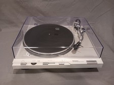 TECHNICS SL-D3 DIRECT DRIVE AUTOMATIC TURNTABLE