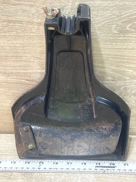 Protector recortador de cuerda de gas Craftsman WC2200 y otros 2 ciclos con perno USADO E3 Foto 2 de 2