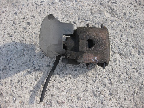 VW Polo 6N 1,6 (94-96) : Bremssattel vorne rechts ohne ABS innenbelüftet