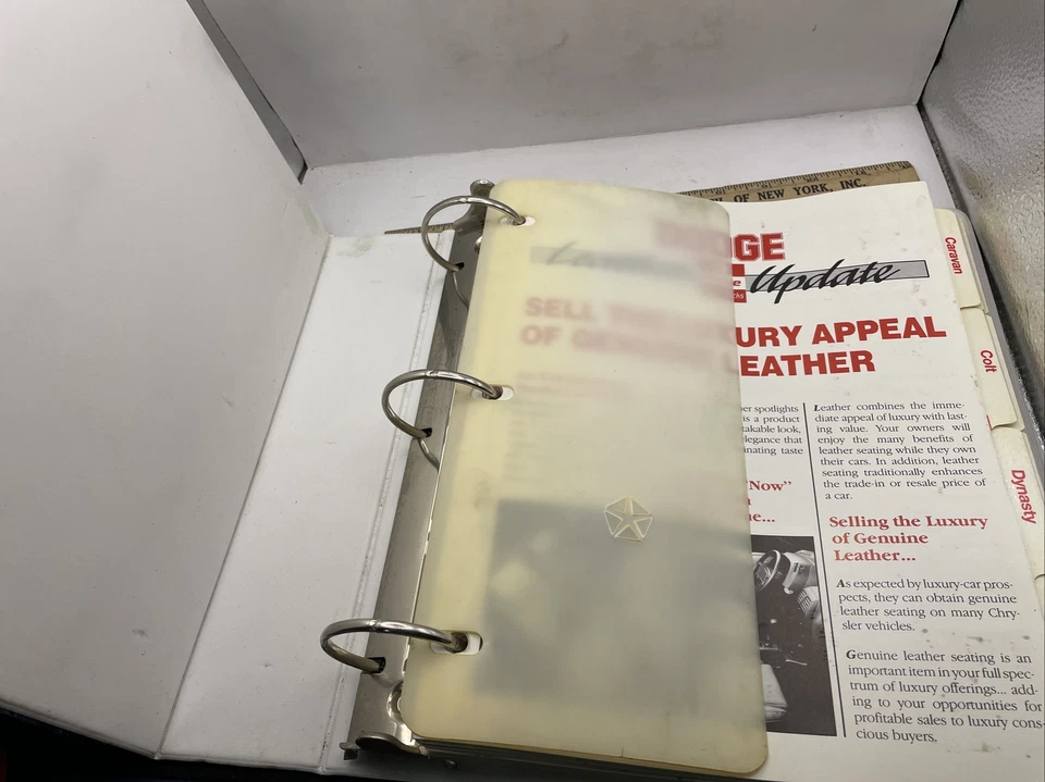 Dodge Salesperson Product Guide Ram Ramcharger Daytona GA11 1992 Foto 2 de 4