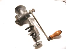 Vintage Eveready Food Chopper Grinder #52 Manual Wooden Handle Crank