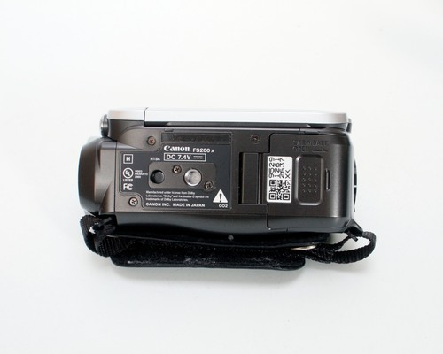 Canon FS200 SD Camcorder (Silver) - Picture 7 of 14