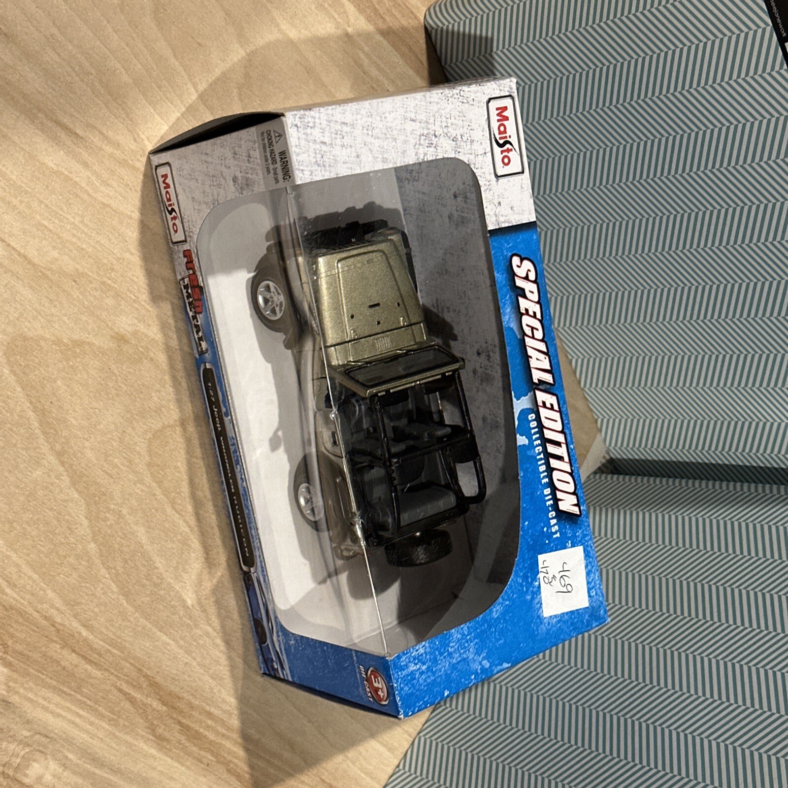 Maisto Jeep Wrangler Rubicon Diecast Model Toy Car Green 1:27 Special Edition