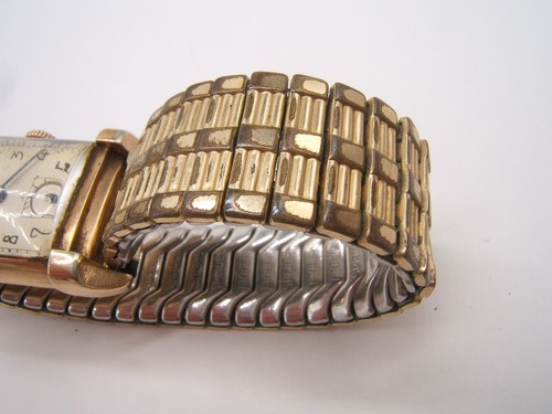 BULOVA 10K GOLD FILLED WRIST WATCH 7AK 21 JEWEL WORKING NICE LUGS - Picture 5 of 12