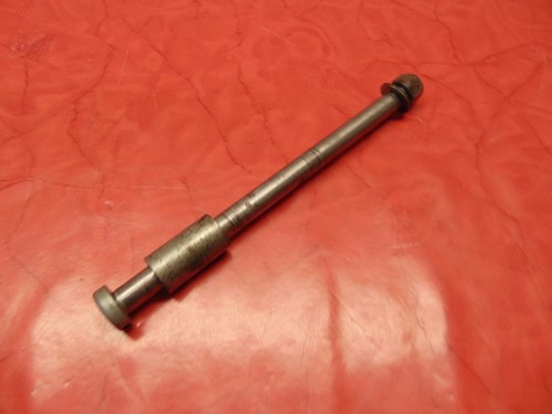 Suzuki GN 400, Hinterradachse, Steckachse