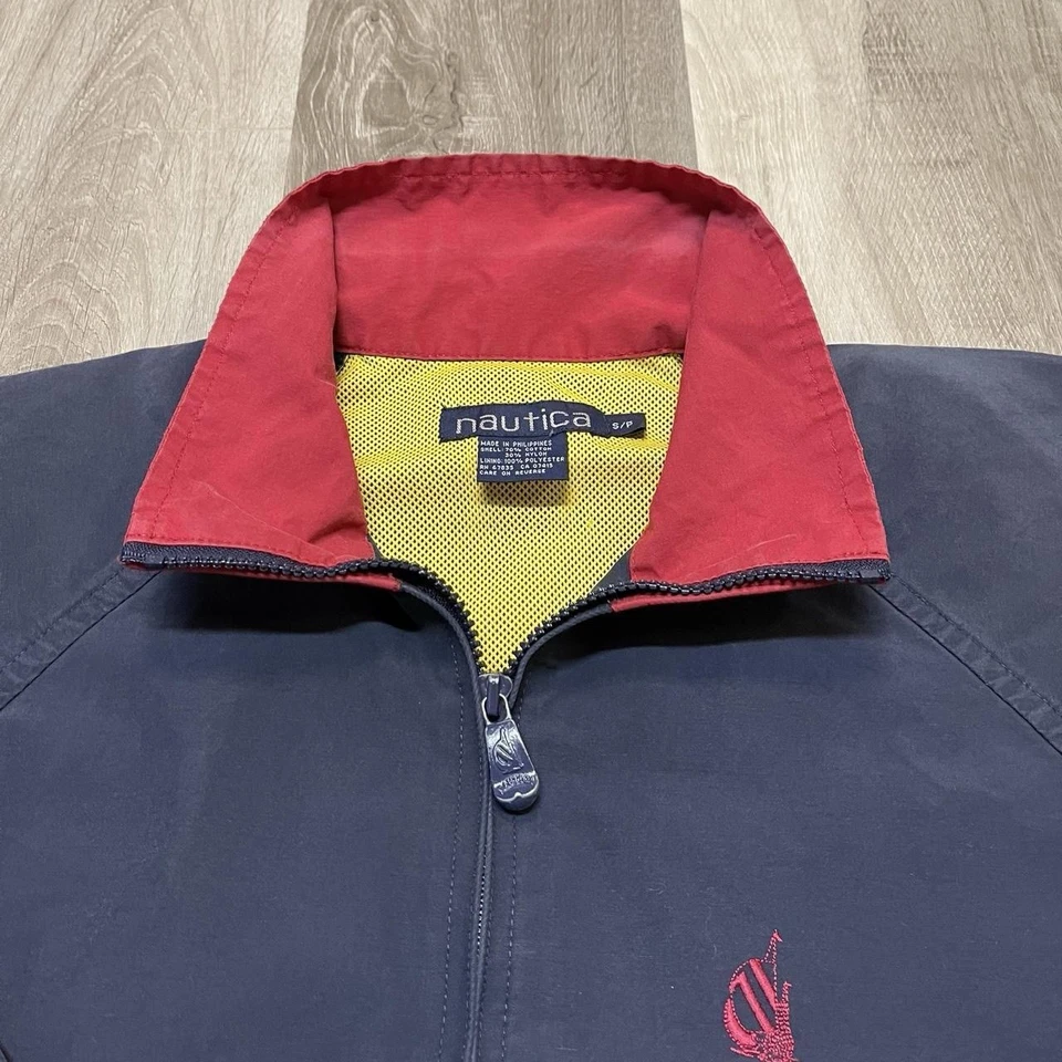 Chaqueta cortavientos años 90 Nautica Sailing logotipo grande ColorBlock de colección para hombre talla S” Foto 3 de 3