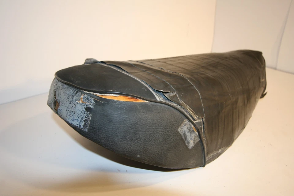 Оригинальный поддон сиденья для Honda XL350 1974-1975 годов выпуска - Изображение 3 из 4