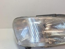 Feu avant (phare) Peugeot 106