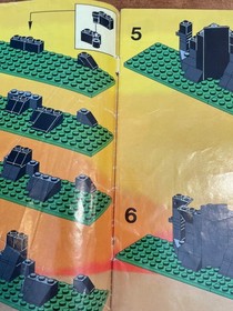 Lego - Castle - 6054 - Forestmen's Hideout - 100% Complete - Instructions