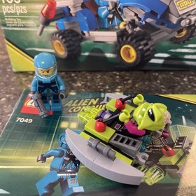 LEGO Alien Conquest sets 7049 ; 7050 Complete sets manuals, figures, vehicles