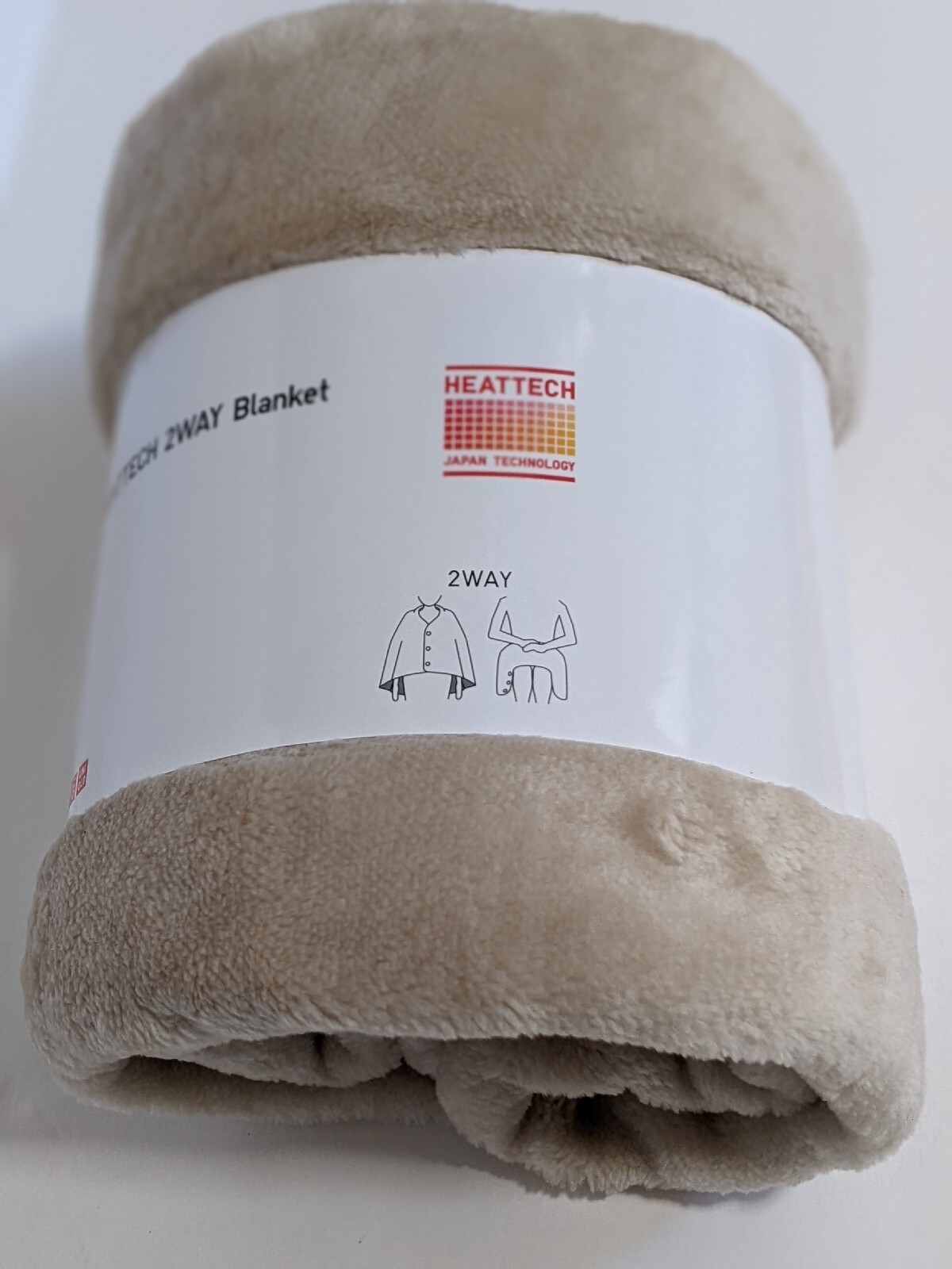 NWT Uniqlo Heat Tech 2 Way Blanket Wraparound or Lap Blanket Natural color  | eBay