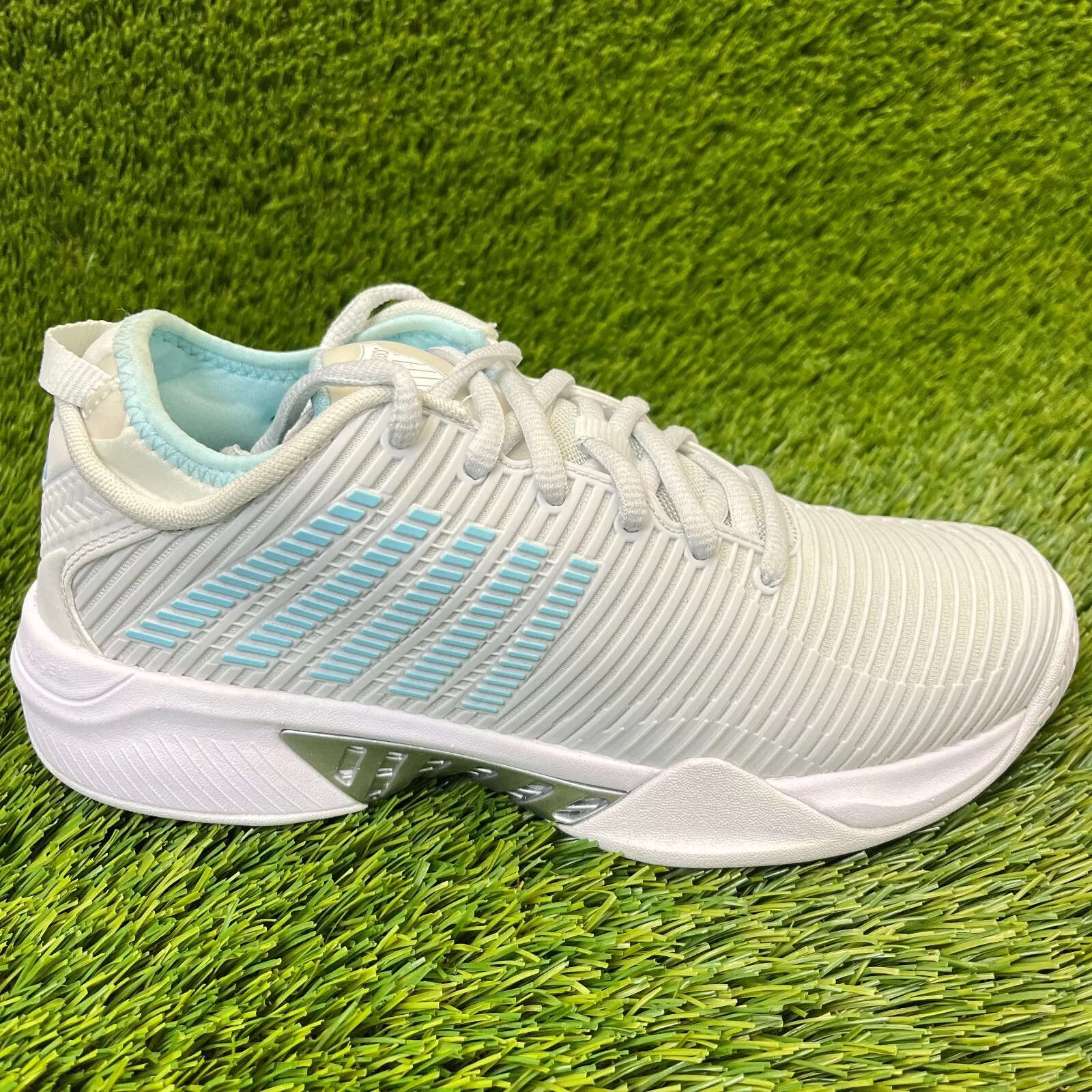 Baskets de course tennis femme K Swiss Hypercourt Supreme pointure 8 gris bleu