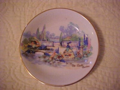 Lancaster & Sandland IN AN OLD WORLD GARDEN Butter Pat