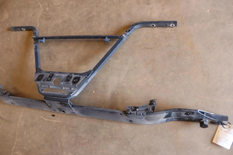 2007-2009 CHEVY AVALANCHE FRONT UPPER RADIATOR CORE SUPPORT TIE BAR OEM - Image 2 of 4