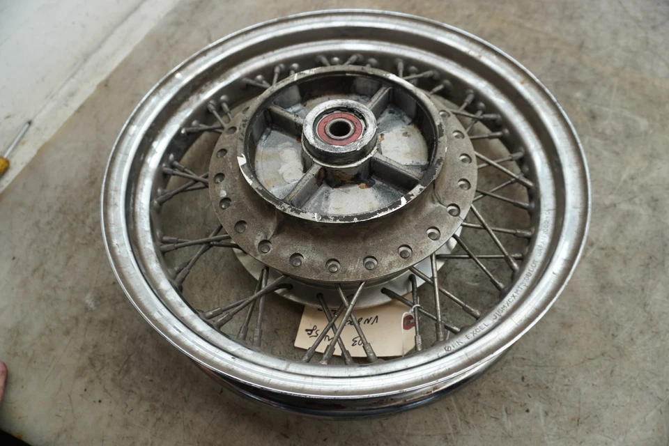 03 RUEDA TRASERA KAWASAKI VULCAN VN 800 W-58 Foto 4 de 4