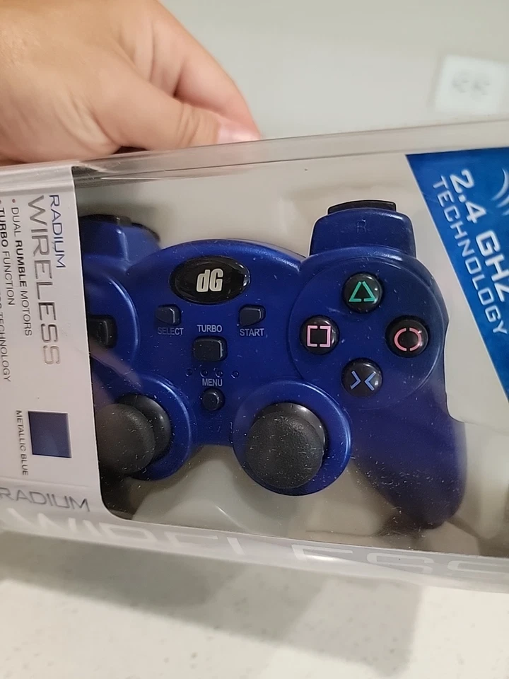 Dreamgear Radium WIRELESS 2.4 GHZ Blue controller for PS3 Playstation BRAND NEW! - Image 2 of 4