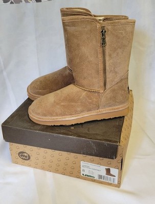 NIB Lamo classic collection Juniper Chestnut women's size 8 zip up winter boots