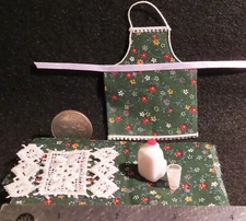 Apron Green Floral Kitchen Gallon Glass Milk Lace Runner 1:12 Mini Creative 7542