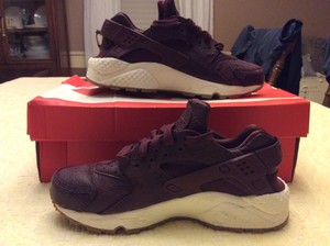 nike leather huaraches