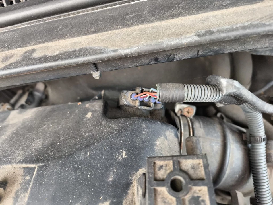 TOYOTA RAV4 2000-2005 1998 AIR FILTER BOX - Image 4 of 4