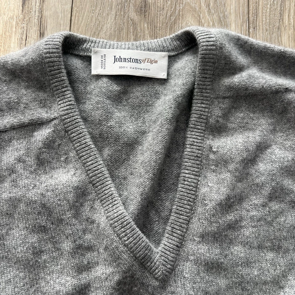 Johnstons Of Elgin Sweater Mens Large Gray 100% Cashmere V Neck - Image 4 of 4
