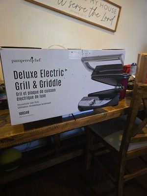 Pampered Chef Deluxe Electric Grill & Griddle 100348 New In Box! With Booklet