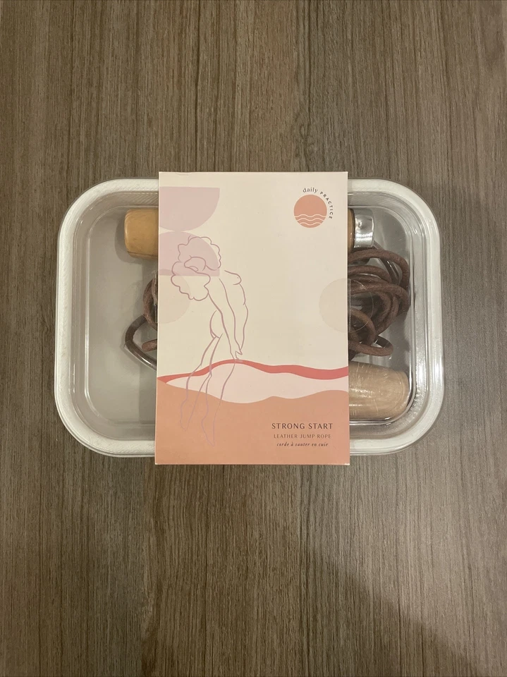 Nueva cuerda de saltar de cuero de inicio fuerte para práctica diaria de Anthropologie precio de venta sugerido por el fabricante: $34 Foto 4 de 4
