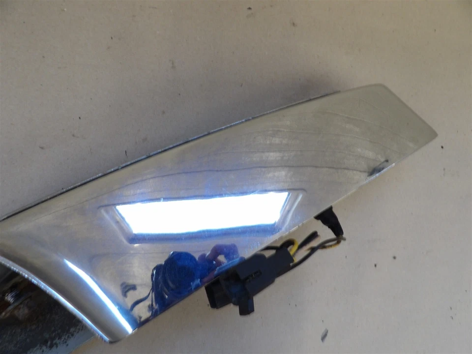 Cadillac Deville Fleetwood 1978-1979 luz trasera derecha y parachoques extremo carcasa cromada Foto 4 de 4