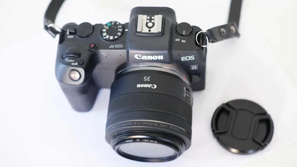 Canon EOS RP full frame camera with Canon RF 35mm F1.8 Macro IS STM lens