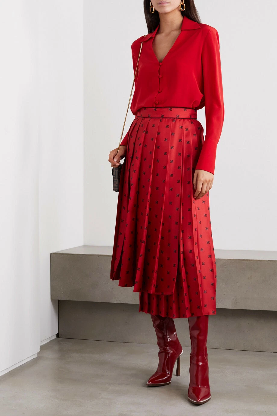 Fendi — FENDI 1250$ Embroidered Shirt In Red Silk Crepe De Chine Shirt
