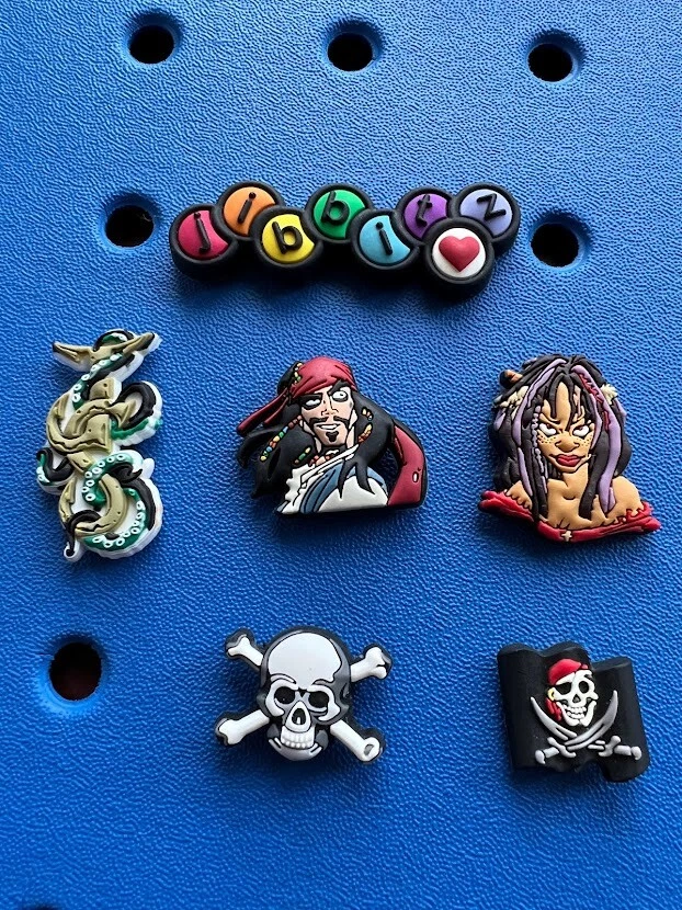 Crocs push pins sale