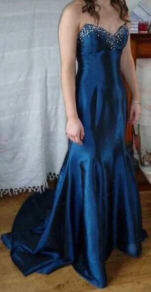 Navy blue fishtail 2025 prom dress