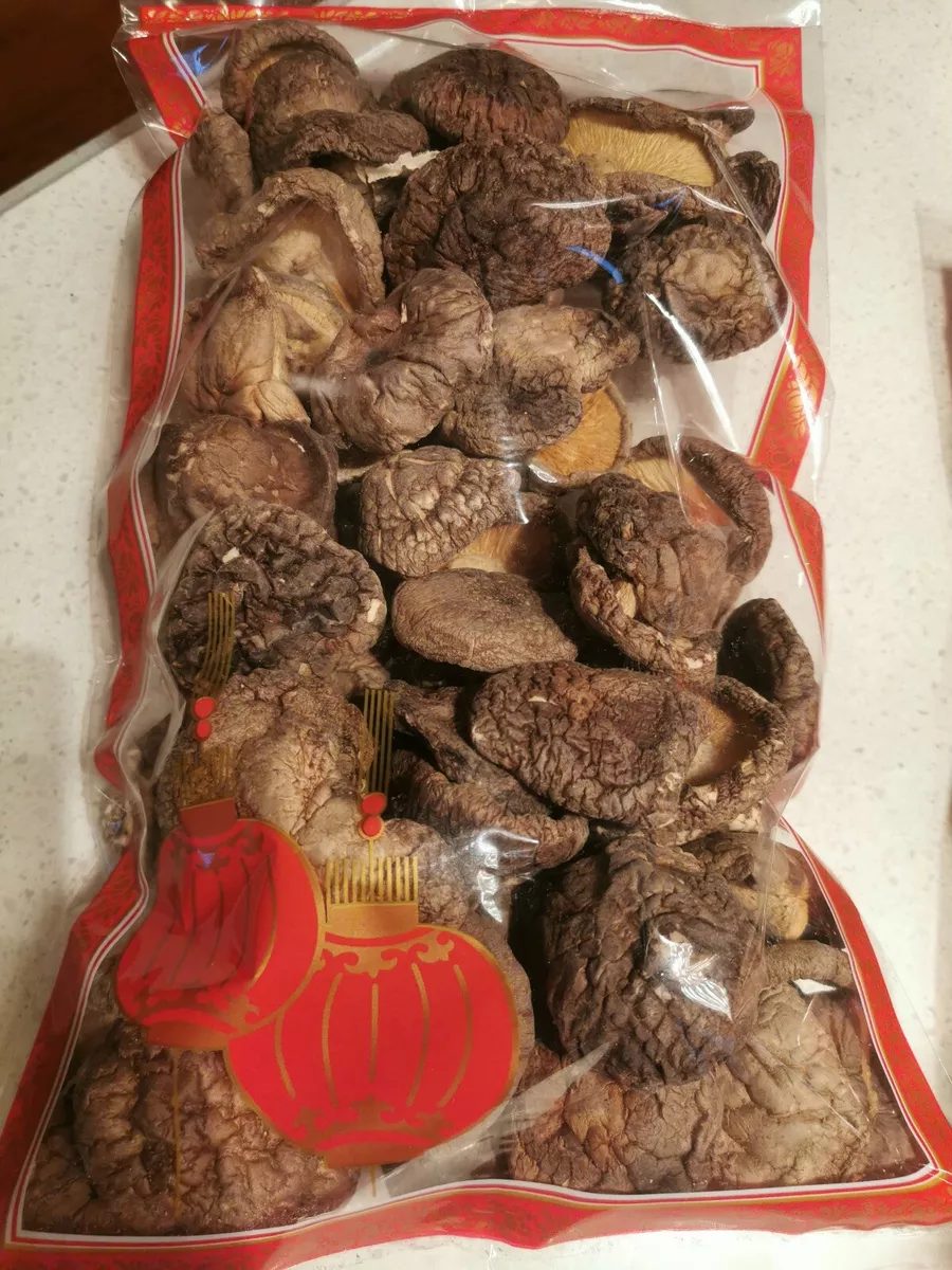 Shitake Mushroom Caps Whole - 8 Ounces - Whole Dried Japanese Shitake