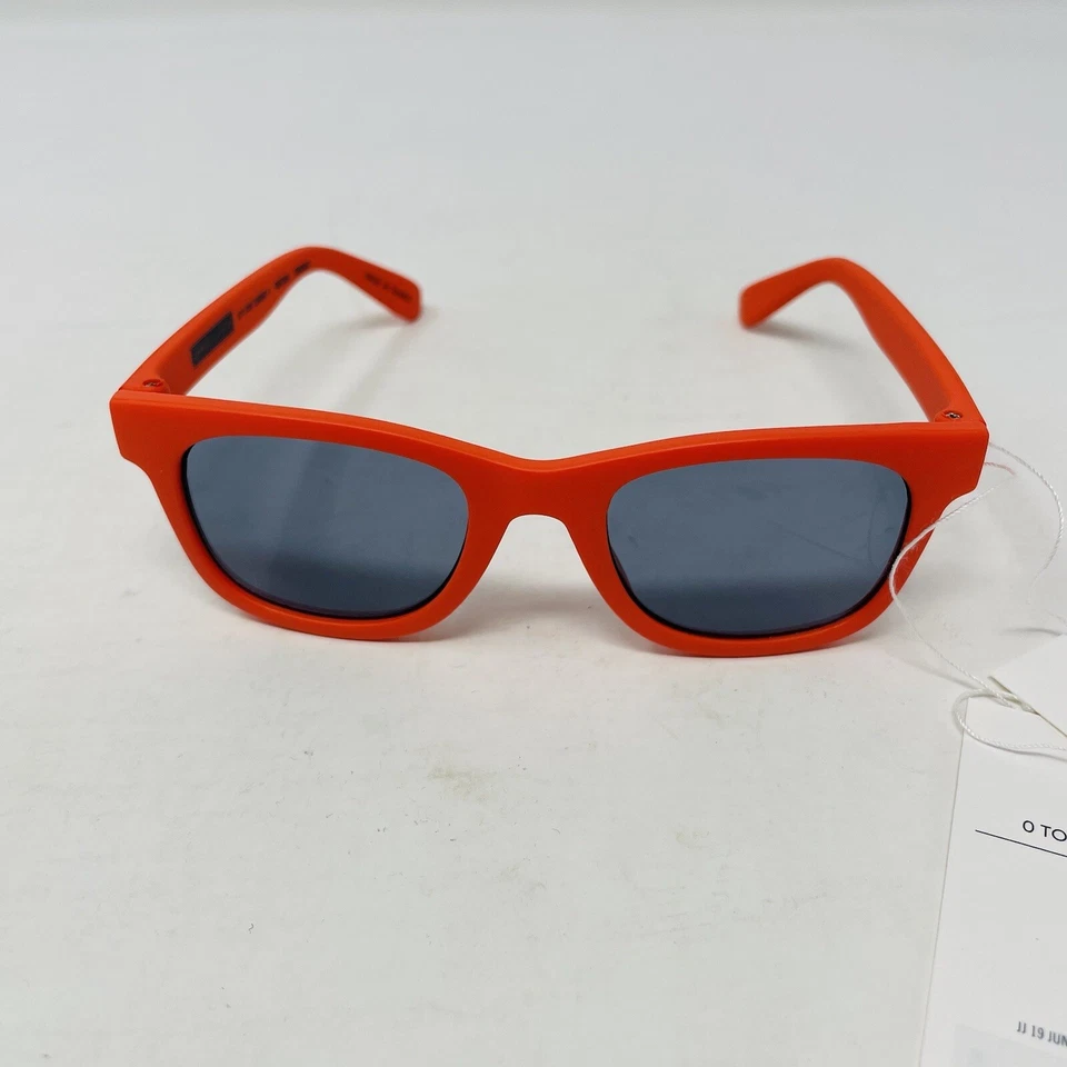 Gafas de sol ovaladas Janie and Jack para bebés niños talla 0-2 años en rojo esmerilado $15 Foto 3 de 4