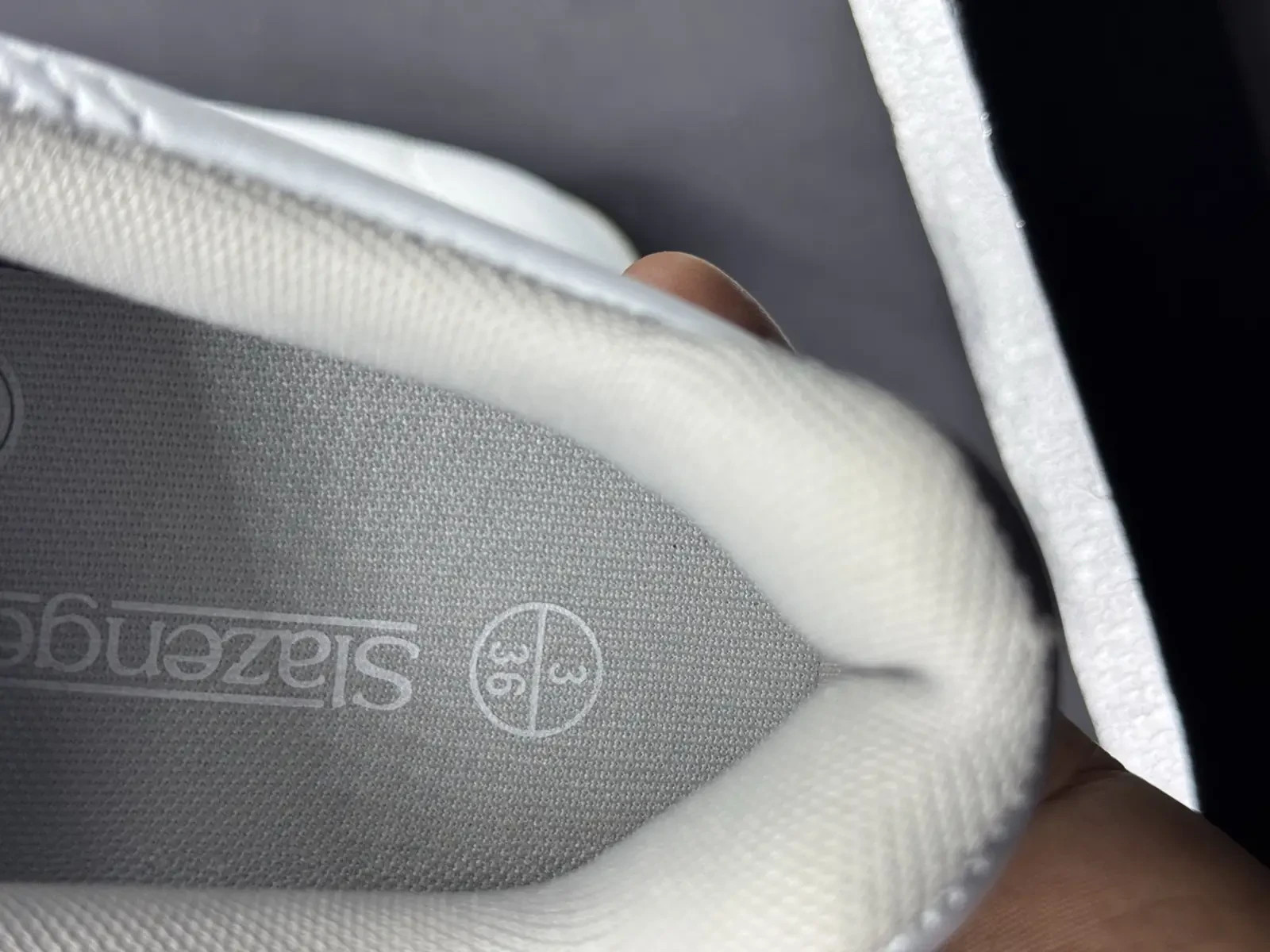 Slazenger Ash Strap Womens Trainers UK 3 White Silver Hoop & Loop Casual Shoes image 6